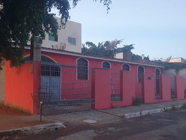 Casa no BNH, Candeias