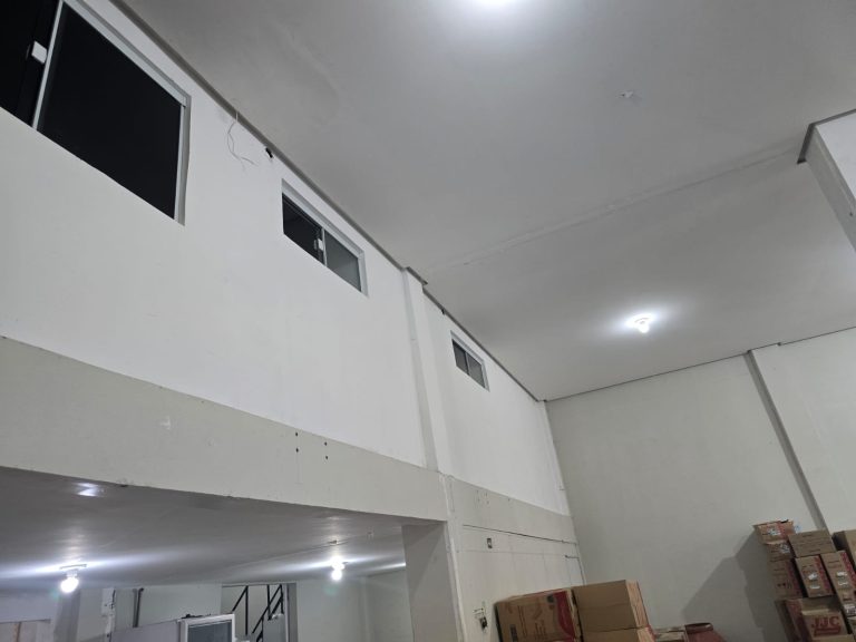LOCAÇÃO – PONTO COMERCIAL NA AV.FREI BENJAMIM LOCAÇÃO – PONTO COMERCIAL NA AV.FREI BENJAMIM