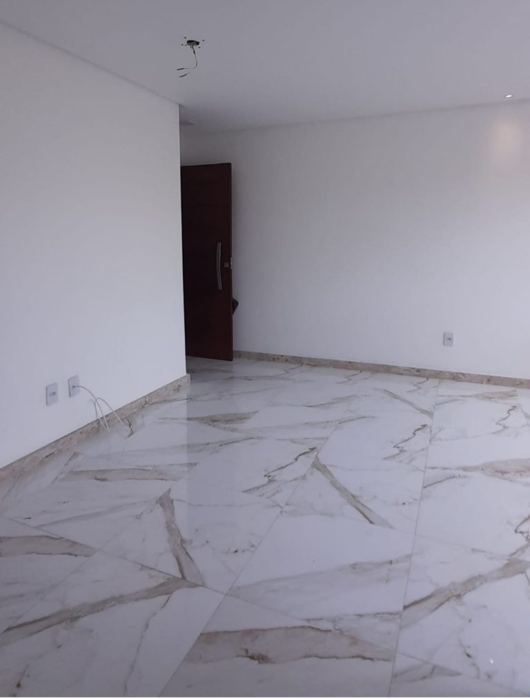 Vende-se Apartamento no Condomínio Ouro Verde – Candeias